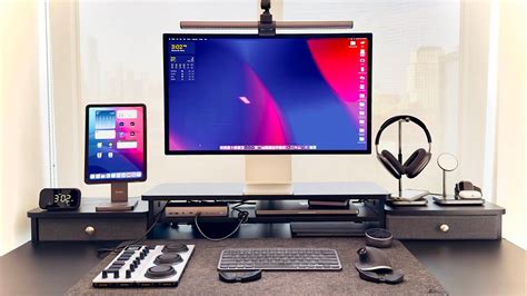 My Dream Macbook Pro Desk Setup For Productivity Iphone Wired