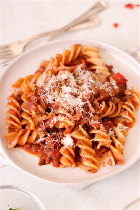 What are the 4 Traditional Roman Pasta Dishes? - Savoring Italy