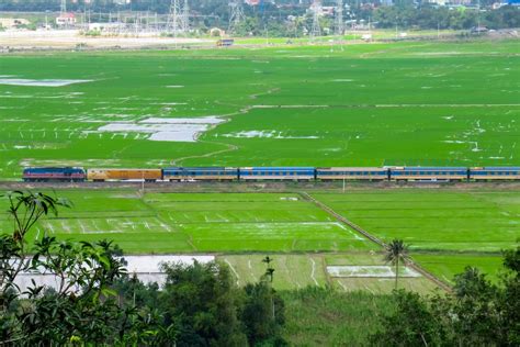 Đường Sắt Thống Nhất Dẫn đầu Top Hành Trình Du Lịch Bằng Tàu Ngoạn Mục