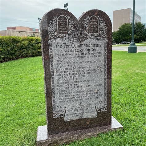 ten commandments monument
