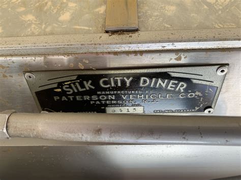 RoadsideFans - Silk City diner number 5413, the 13th diner built in
