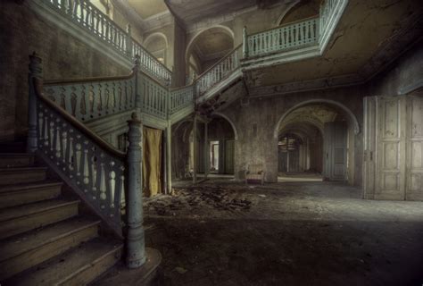 Urban explorer reveals an abandoned world, frozen in time | PBS NewsHour