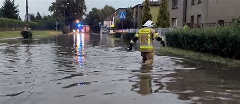 Tarnowskie Góry Powódź błyskawiczna zamieniła drogi w rzeki Śląskie