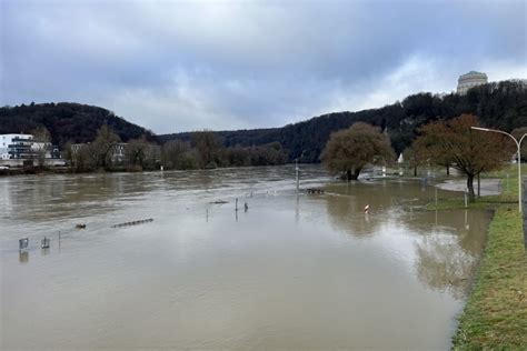 Zahlreiche Fotos Und Aktuelle Infos Zur Hochwasser Situation Im Kreis