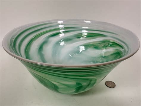 Signed Patricia Yockey Art Glass Bowl W X H