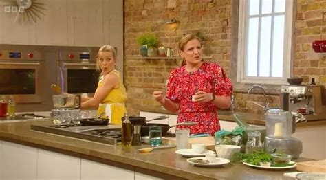 Hot Sexy Anna Haugh Bikini Pics