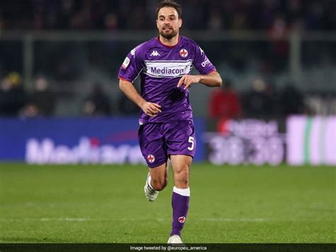 Giacomo Bonaventura Celebrates Italy Return In Fiorentinas Win At