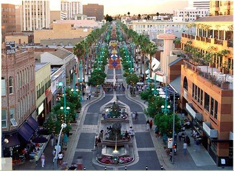 Third Street Promenade, Santa Monica, CA - California Beaches