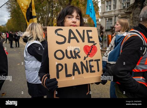 Salvar El Cartel Del Planeta Fotografías E Imágenes De Alta Resolución