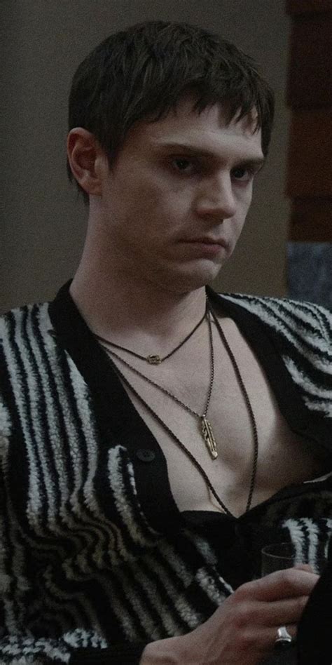 Evan Peters As Vampire Austin Sommers In American Horror Story Season