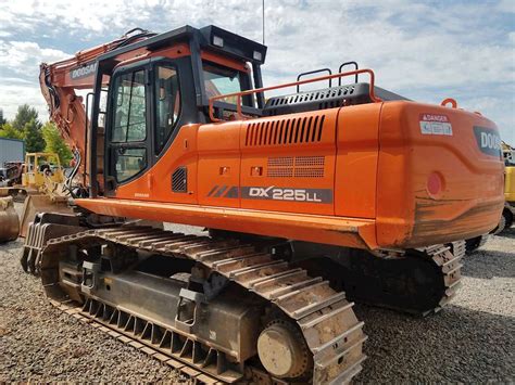 2015 Doosan DX225LC Road Builder Excavator For Sale 2 325 Hours