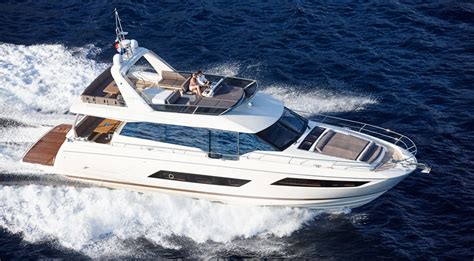 2016 Preview Prestige 680 Boatmag International