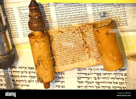 scrolls   tanakh