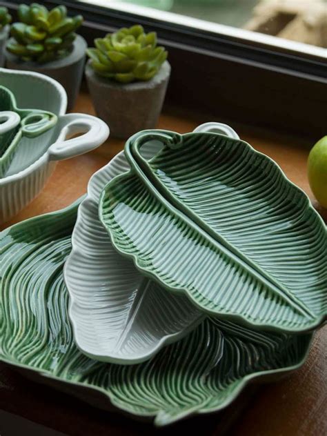 Bordallo Pinheiro Folhas Banana Leaf Dish Farfetch