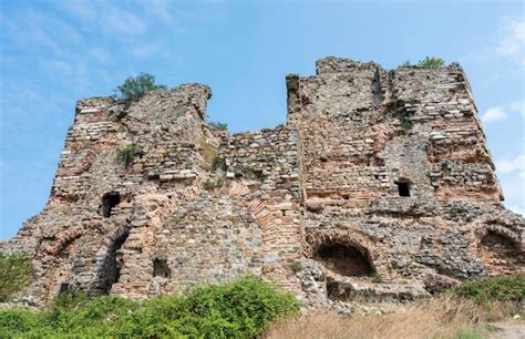 Muralhas Do Castelo De Yoros Foto Premium