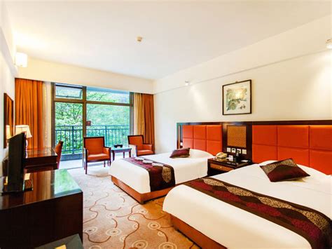 Huasheng Hot Spring Hotel Mount Emei IslamiChina Travel