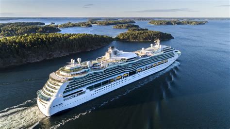 14 Secrets of Cruise Ship Workers | Mental Floss