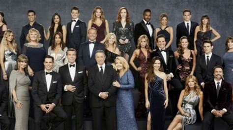 Un Premier Couple Gay Dans Les Feux De L Amour Les Fans Crient Au