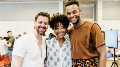 Some Like It Hot Announces Full Broadway Cast First Look At Rehearsals