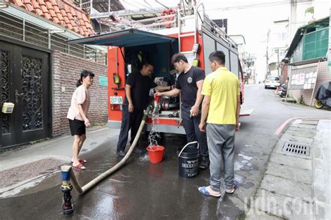 空拍／0403花蓮大地震 新店安泰路社區路基塌陷 強震各地傳災情 要聞 聯合新聞網