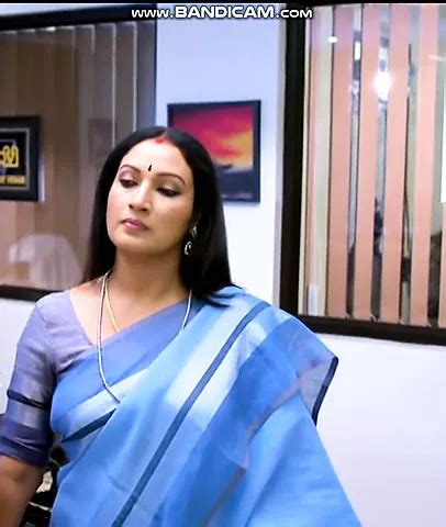 Beautiful Aunty With Long Hair And Curves Big Tits Porn XHamster