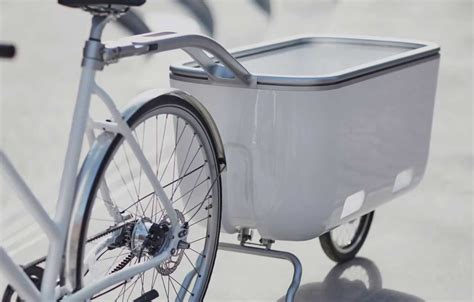 Cette remorque transforme votre vélo en vélo électrique