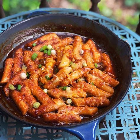 Tteokbokki (Korean Spicy Rice Cakes) Recipe