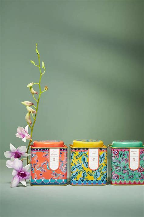 Alexandra Farmer The Flock Fruity Lychee And Pink Dragonfruit Petals Tin