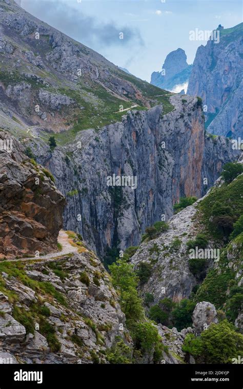 Senda Del Rio Cares Near The Beginning Of The Route In Poncebos Picos