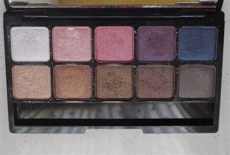 The Blackmentos Beauty Box: Review: Solone Eyeshadow Palette in 7252-1!