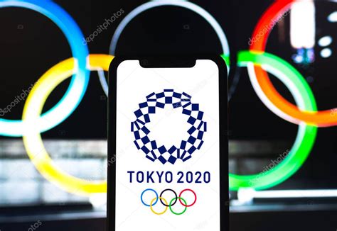 Logo Juegos Ol Mpicos De Tokio En La Pantalla Del Smartphone