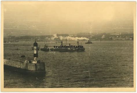 ORIG RIESEN FOTO Schiff Boot Bei Einfahrt Hafen Leuchtturm In