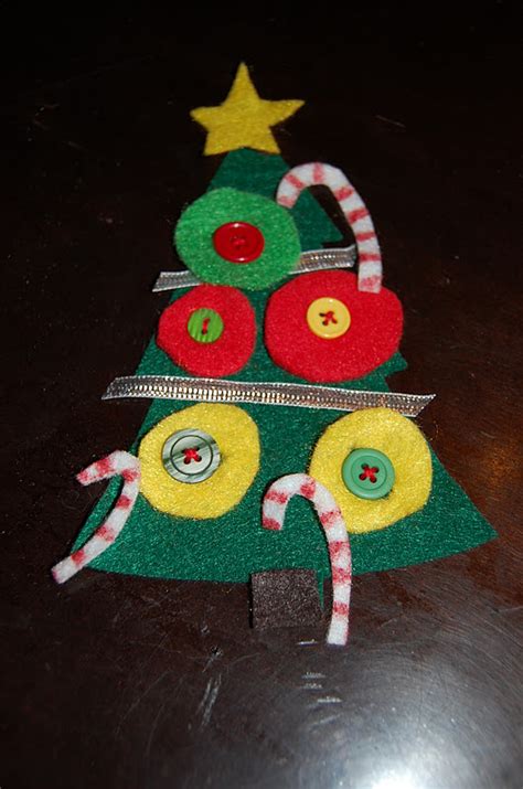 Preserving Life's Moments: Felt Christmas Tree