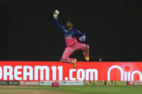 Sanju Samson goes airborne to take a catch | ESPNcricinfo.com