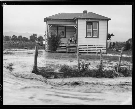 Flood scene - Tairawhiti Museum