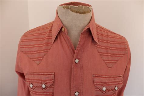 Vintage 1960s 60s Pink Sawtooth Pocket Western Cowboy Shirt Patterned