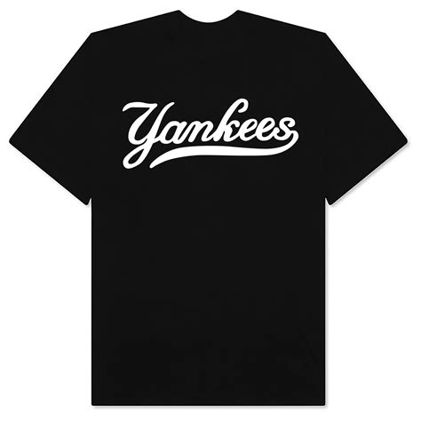 Mlb Basic Classic Logo New York Yankees T Shirt