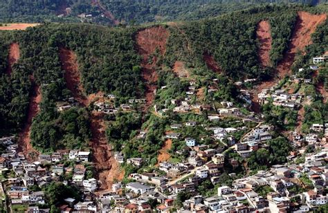 OS GRANDES DESLIZAMENTOS DE ENCOSTAS NA REGIÃO SERRANA DO RIO DE