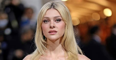 Nicola Peltz Beckhams Brown Hair Color Popsugar Beauty