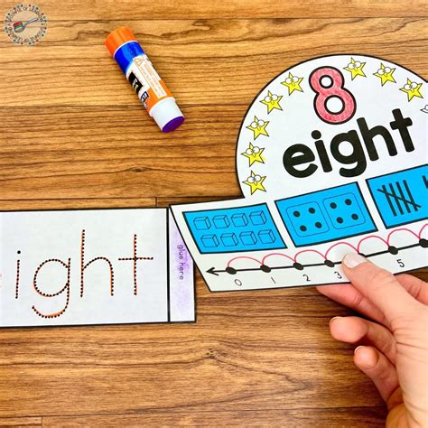 6 Ways to Use Printable Kindergarten Hats for Learning - A Spoonful of ...