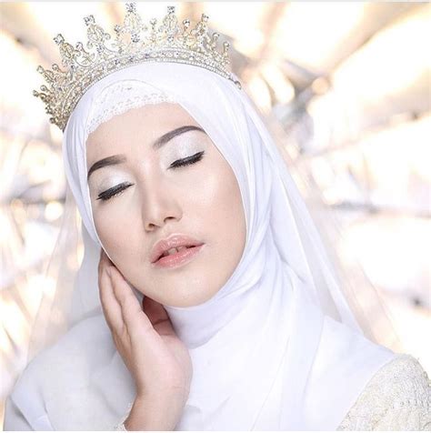 Sukaan Komen Aliah Lestari S Aliahsayuti Id Pada Instagram