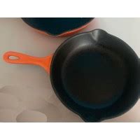 Le Creuset Enamel Cast Iron #20 and #23 Skillet | Les Bricolles de Cleo en.