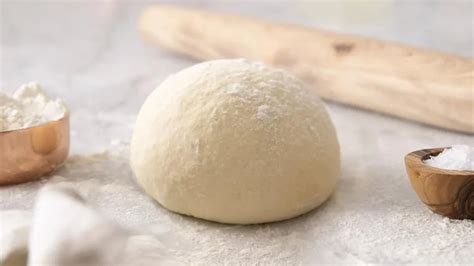 Fluffy Pizza Hut Dough Copycat Recipe - TheFoodXP