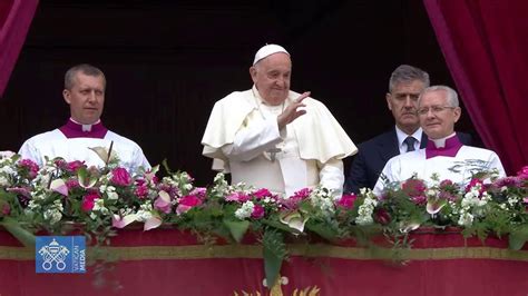 Pasqua Dopo La Benedizione Urbi Et Orbi Papa Francesco Saluta La