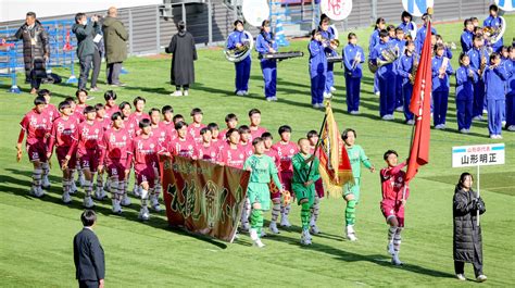 【高校サッカー】初出場の山形明正、体を張った守備貫く 松田海生主将「自分たちの武器であるパス回しができれば」29日米子北戦 2023年12