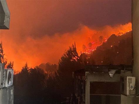 Incendios Masivos En Israel Tras Los Ataques Con Cohetes Y Drones