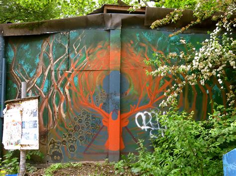 Tree Alley of Mysteries – The Nature of Graffiti