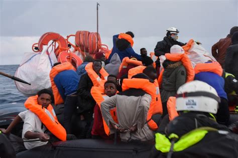 Migranti La Ocean Viking Salva 37 Persone A Largo Della Libia Porto