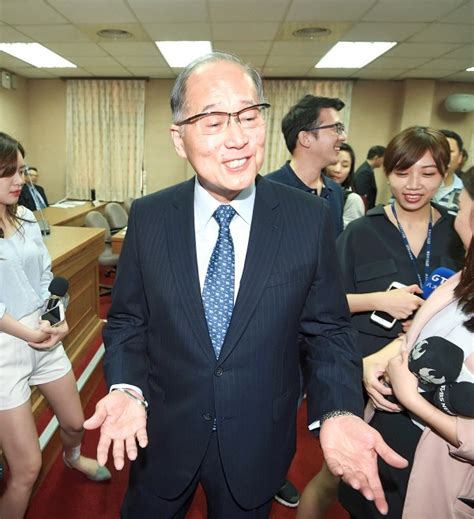 《taipei Times 焦點》 Taiwanese Officials Ready To Work From Wha Sidelines