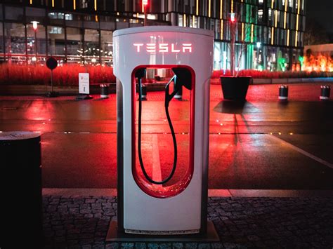 Tesla Launches Cybervault A Cybertruck Inspired Box With Integrated Ev Home Charging Red Reef